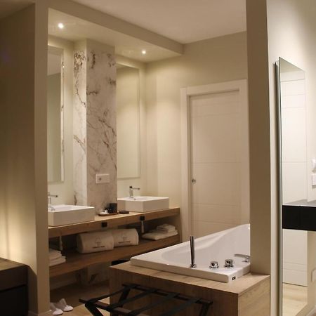 בארי 'Tabula Rasa Exclusive Rooms' מראה חיצוני תמונה