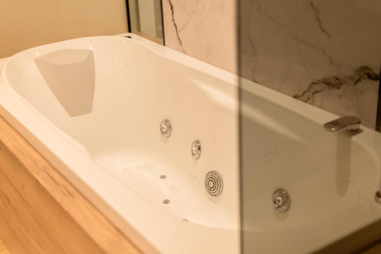 בארי 'Tabula Rasa Exclusive Rooms' מראה חיצוני תמונה